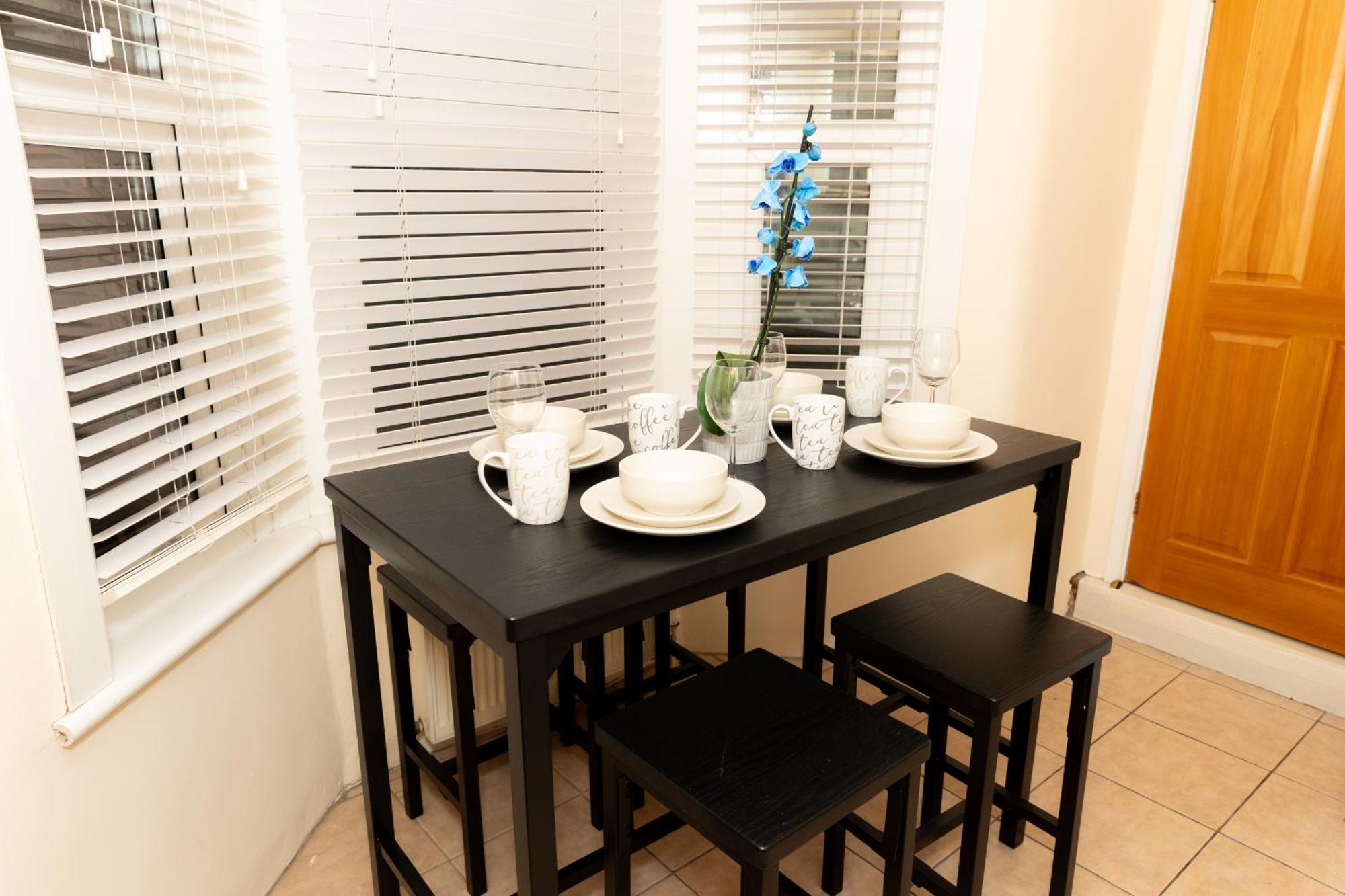 Cosy Turkey Oak Flat In Hackney Апартаменты