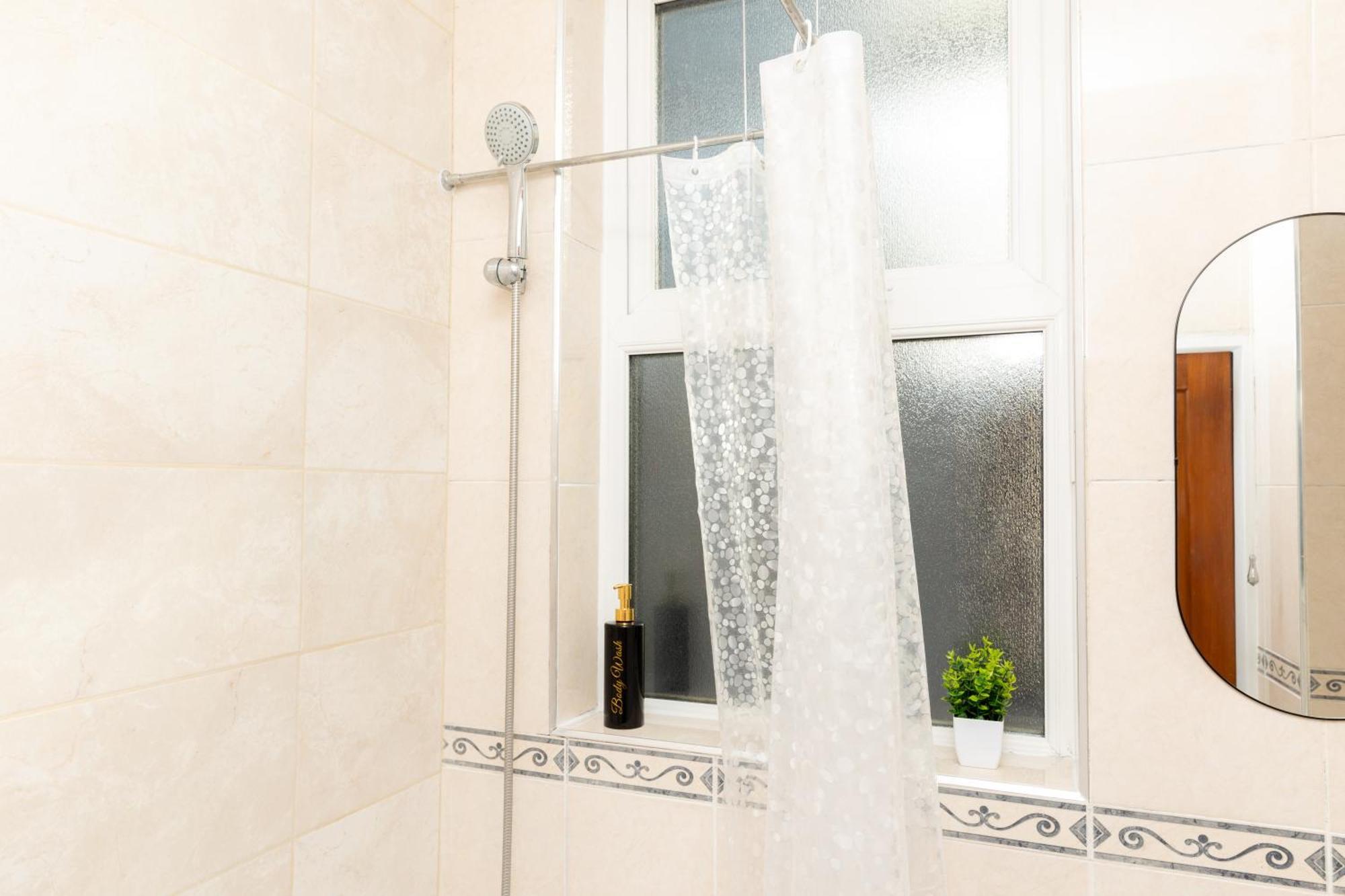 Апартаменты Cosy Turkey Oak Flat In Hackney